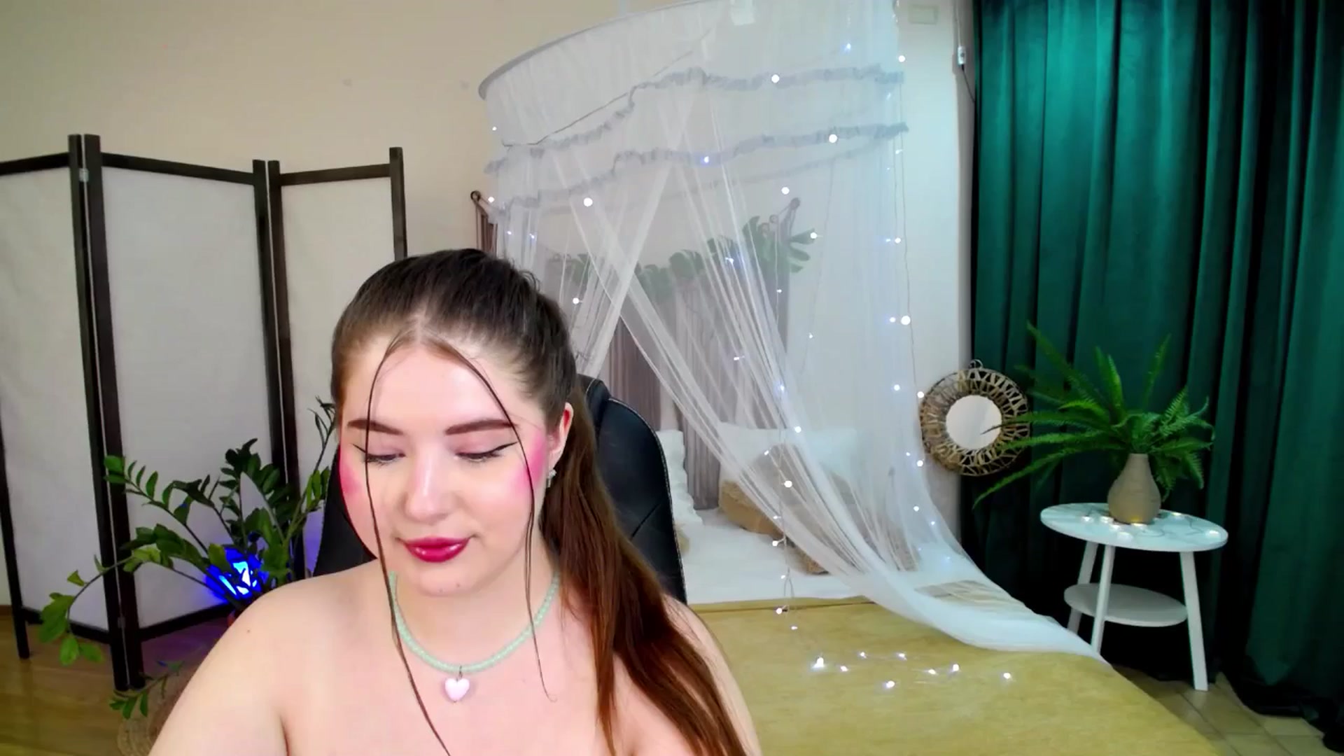 Gallery image thumbnail from AdmireMyEyes's myfreecams stream on, 06/05/2025, 06:47 image 9 of 20