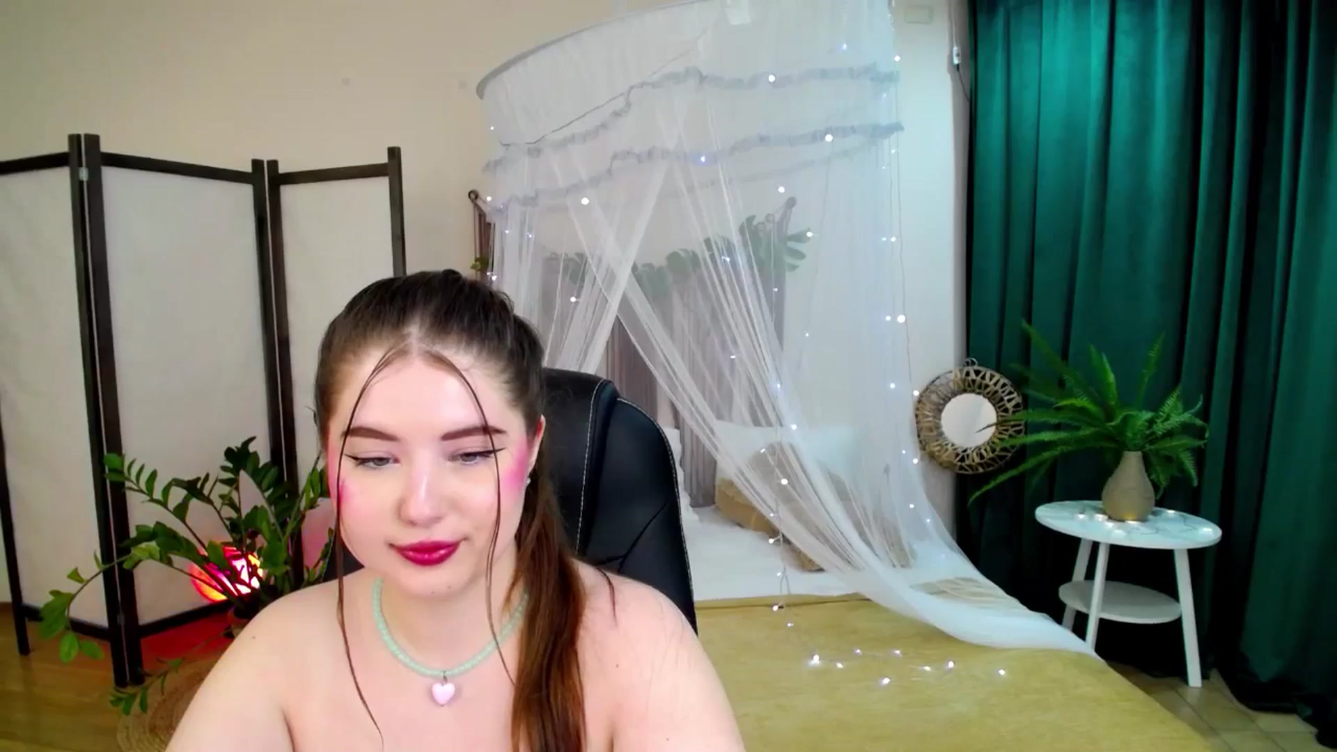 Gallery image thumbnail from AdmireMyEyes's myfreecams stream on, 06/05/2025, 06:47 image 15 of 20