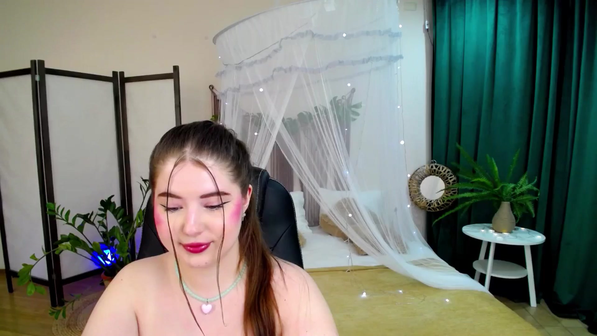 Gallery image thumbnail from AdmireMyEyes's myfreecams stream on, 06/05/2025, 06:47 image 12 of 20