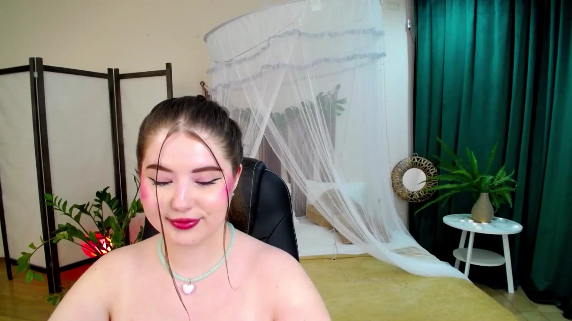 Gallery image thumbnail from AdmireMyEyes's myfreecams stream on, 06/05/2025, 06:47 image 7 of 20