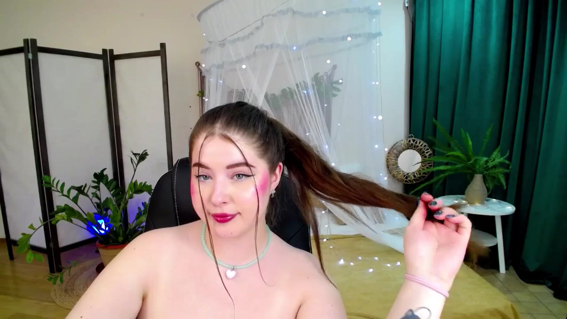 Gallery image thumbnail from AdmireMyEyes's myfreecams stream on, 06/05/2025, 07:09 image 7 of 20