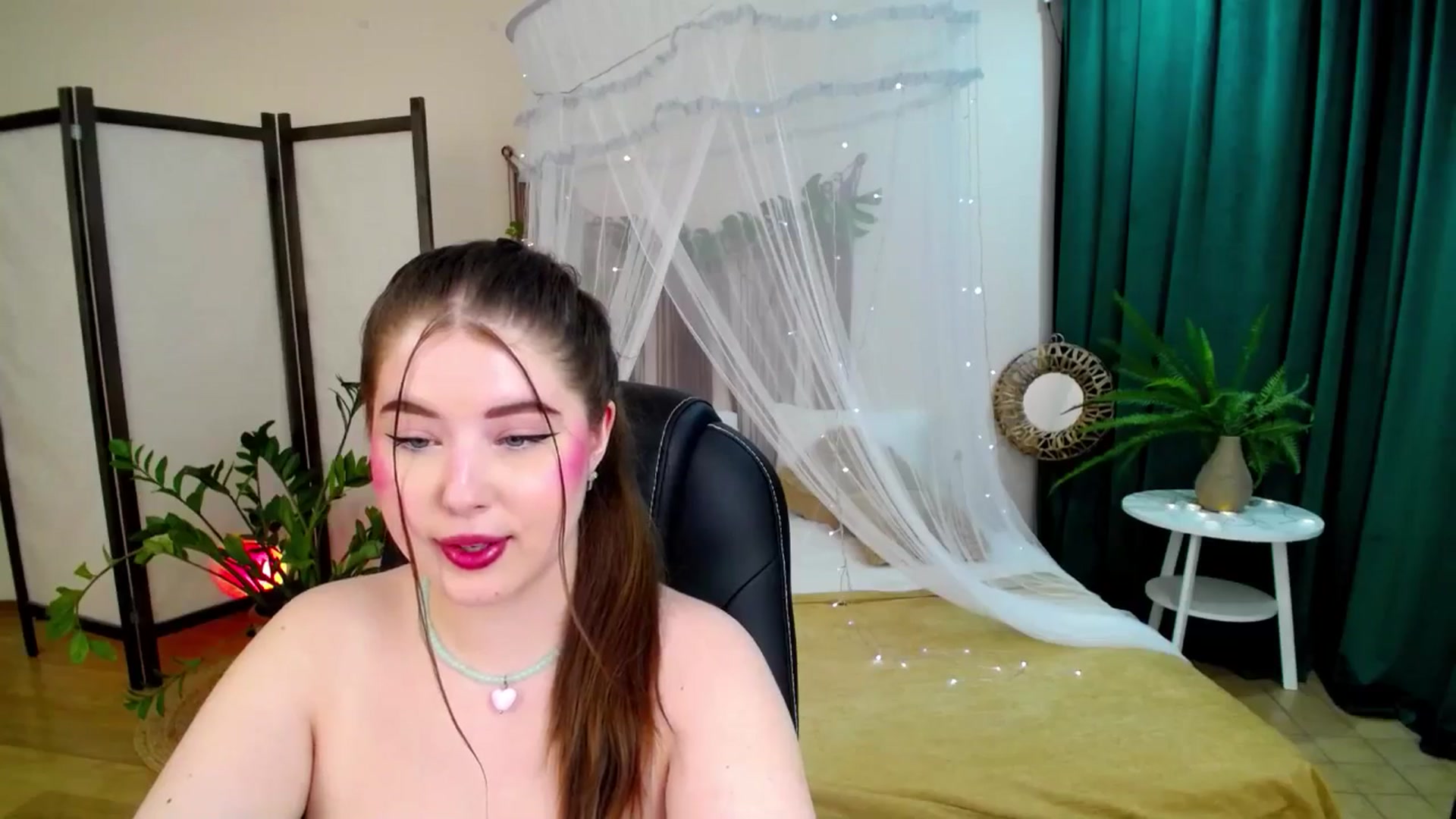 Gallery image thumbnail from AdmireMyEyes's myfreecams stream on, 06/05/2025, 07:09 image 3 of 20