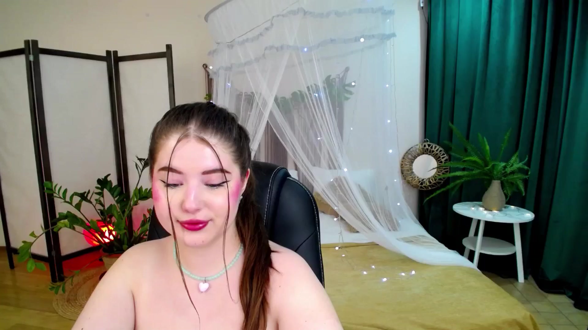 Gallery image thumbnail from AdmireMyEyes's myfreecams stream on, 06/05/2025, 07:09 image 9 of 20