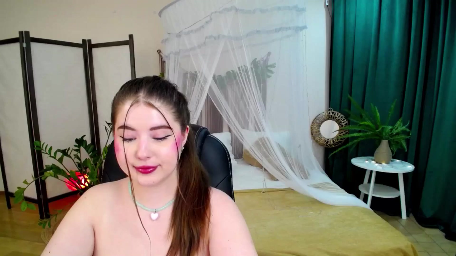 Gallery image thumbnail from AdmireMyEyes's myfreecams stream on, 06/05/2025, 07:09 image 6 of 20