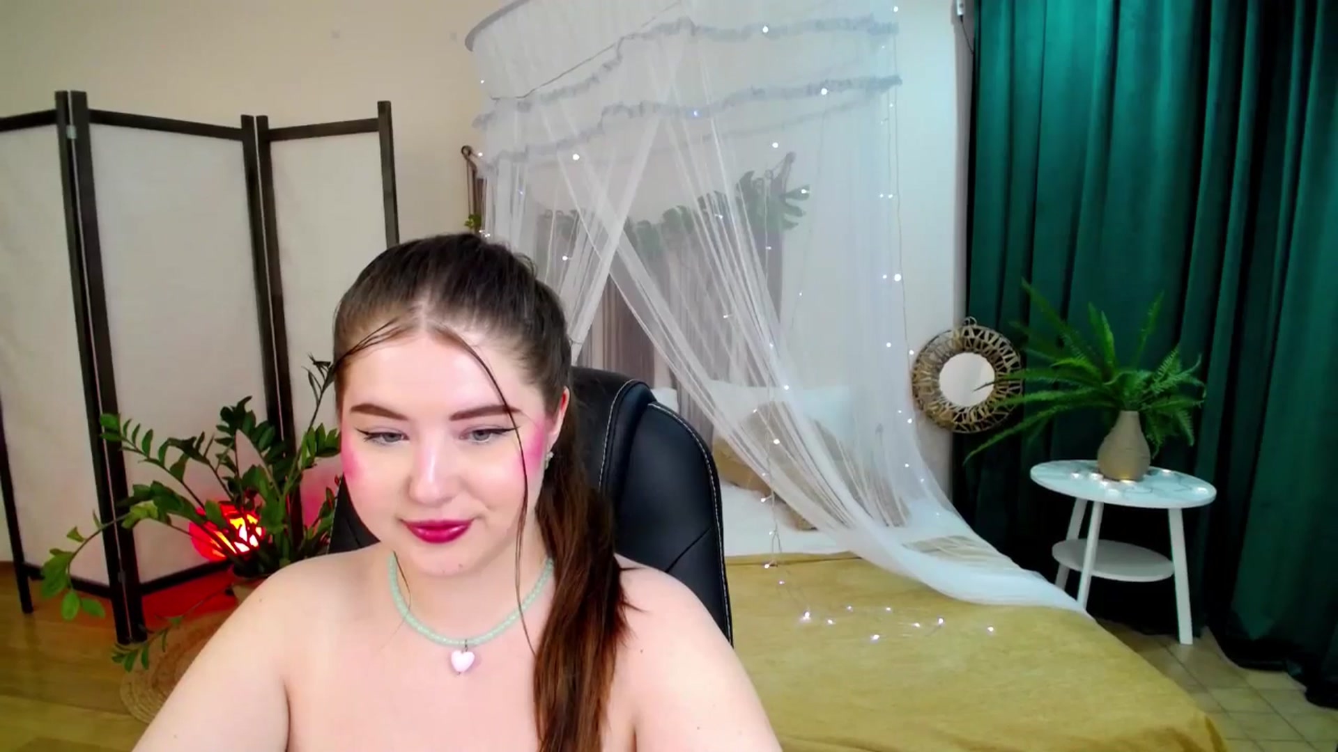 Gallery image thumbnail from AdmireMyEyes's myfreecams stream on, 06/05/2025, 07:09 image 15 of 20