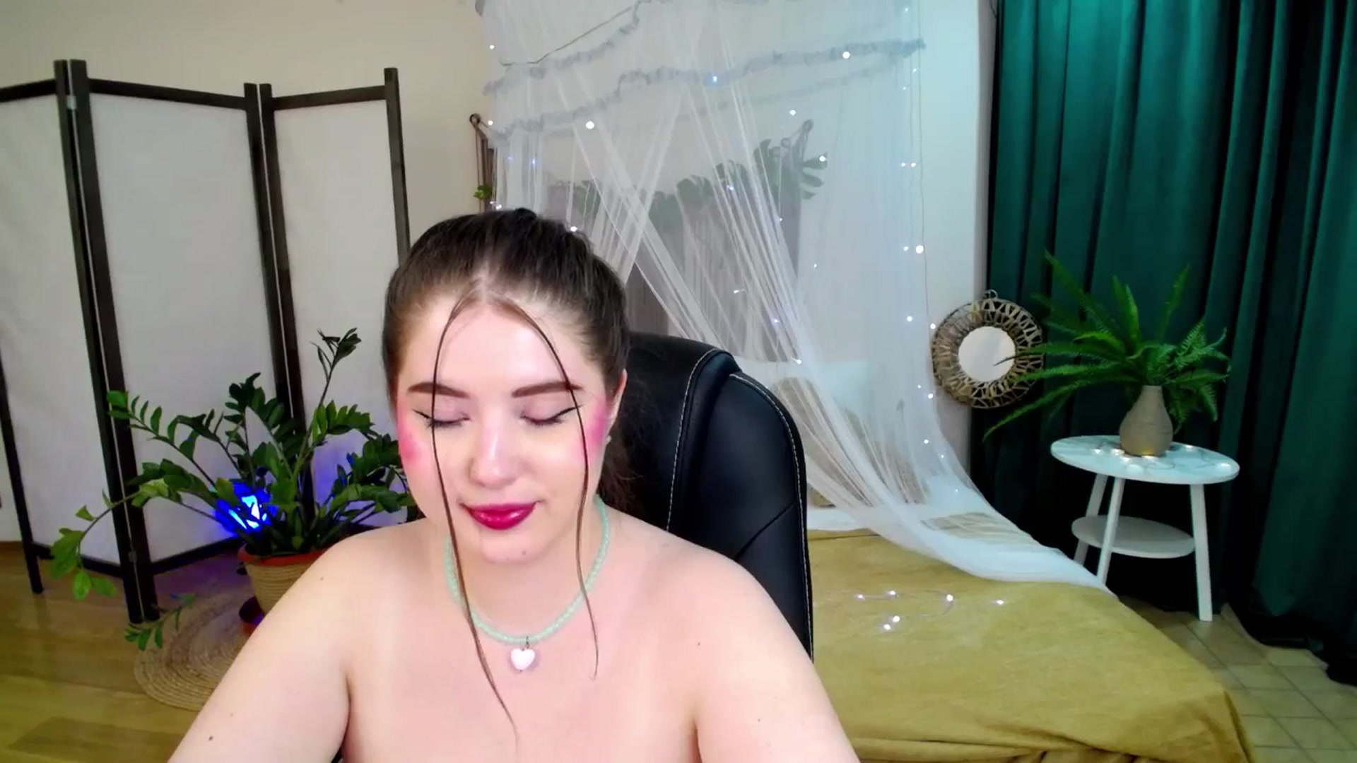 Gallery image thumbnail from AdmireMyEyes's myfreecams stream on, 06/05/2025, 08:42 image 3 of 20