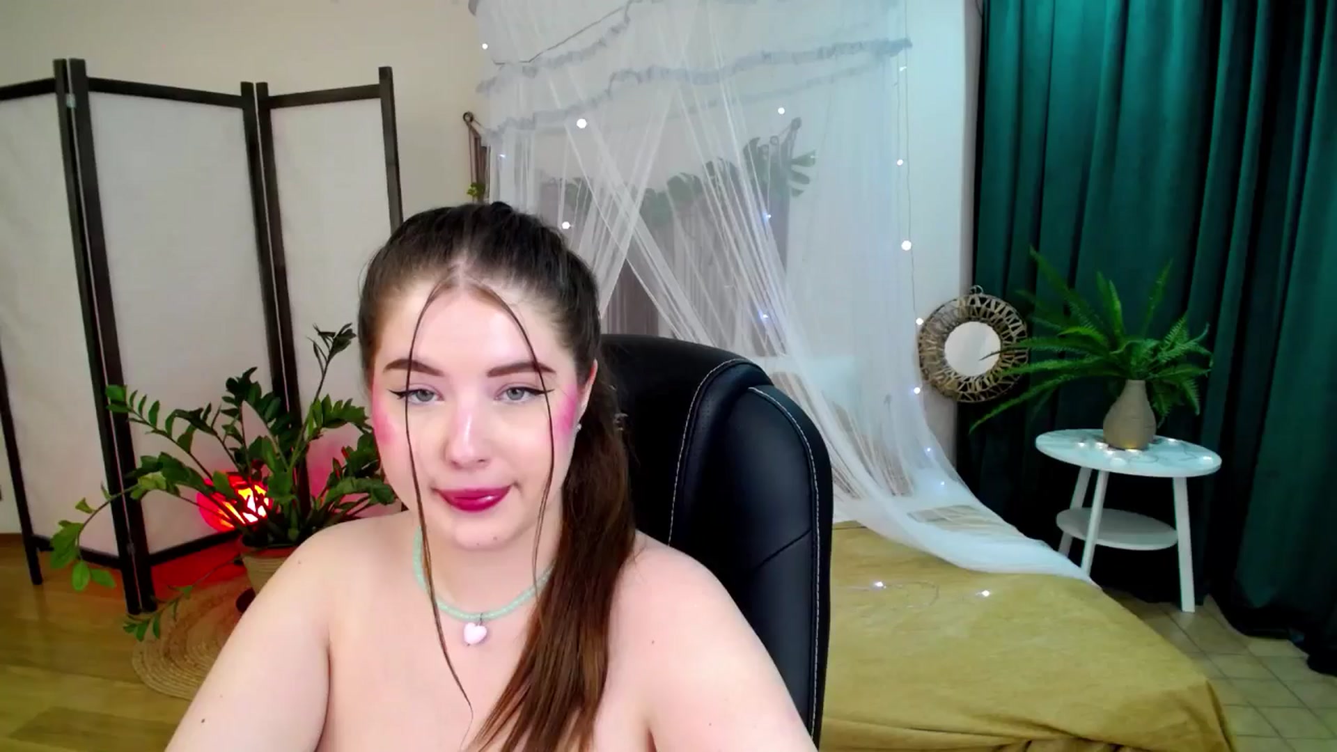 Gallery image thumbnail from AdmireMyEyes's myfreecams stream on, 06/05/2025, 08:42 image 13 of 20