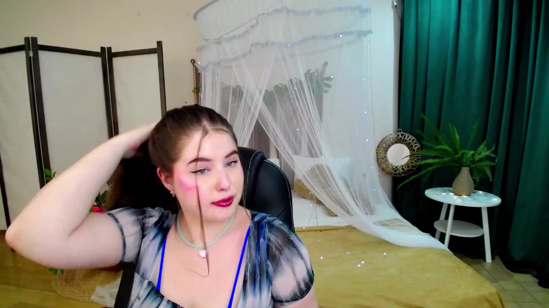 Gallery image thumbnail from AdmireMyEyes's myfreecams stream on, 06/05/2025, 09:49 image 17 of 20