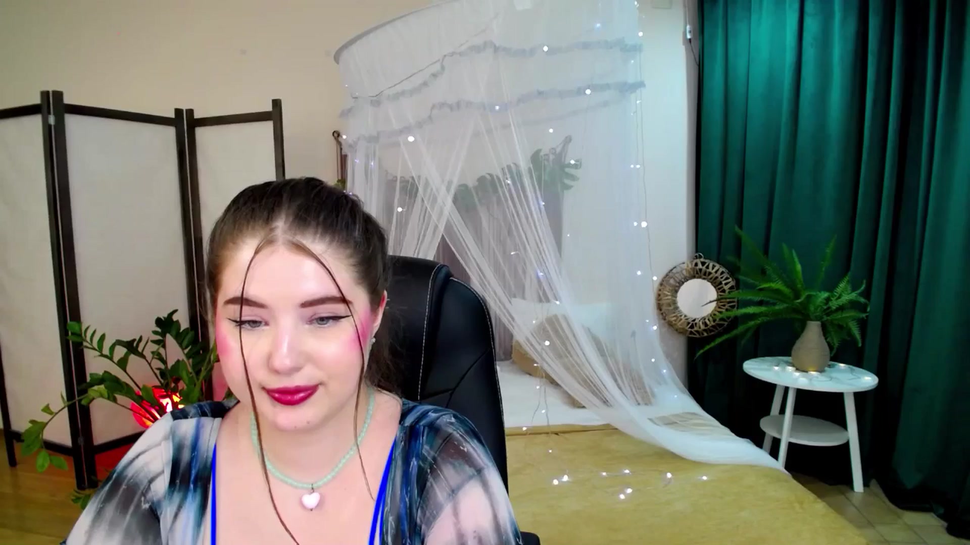 Gallery image thumbnail from AdmireMyEyes's myfreecams stream on, 06/05/2025, 09:49 image 6 of 20