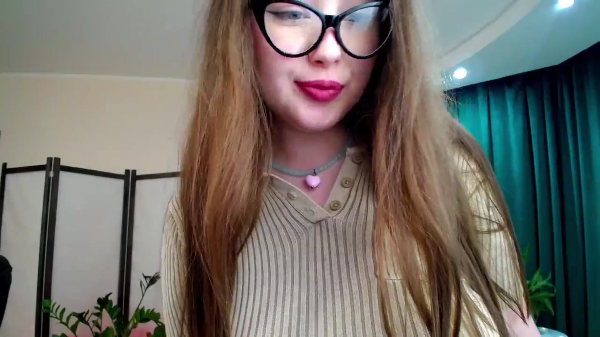 Gallery image thumbnail from AdmireMyEyes's myfreecams stream on, 06/06/2025, 07:46 image 10 of 20
