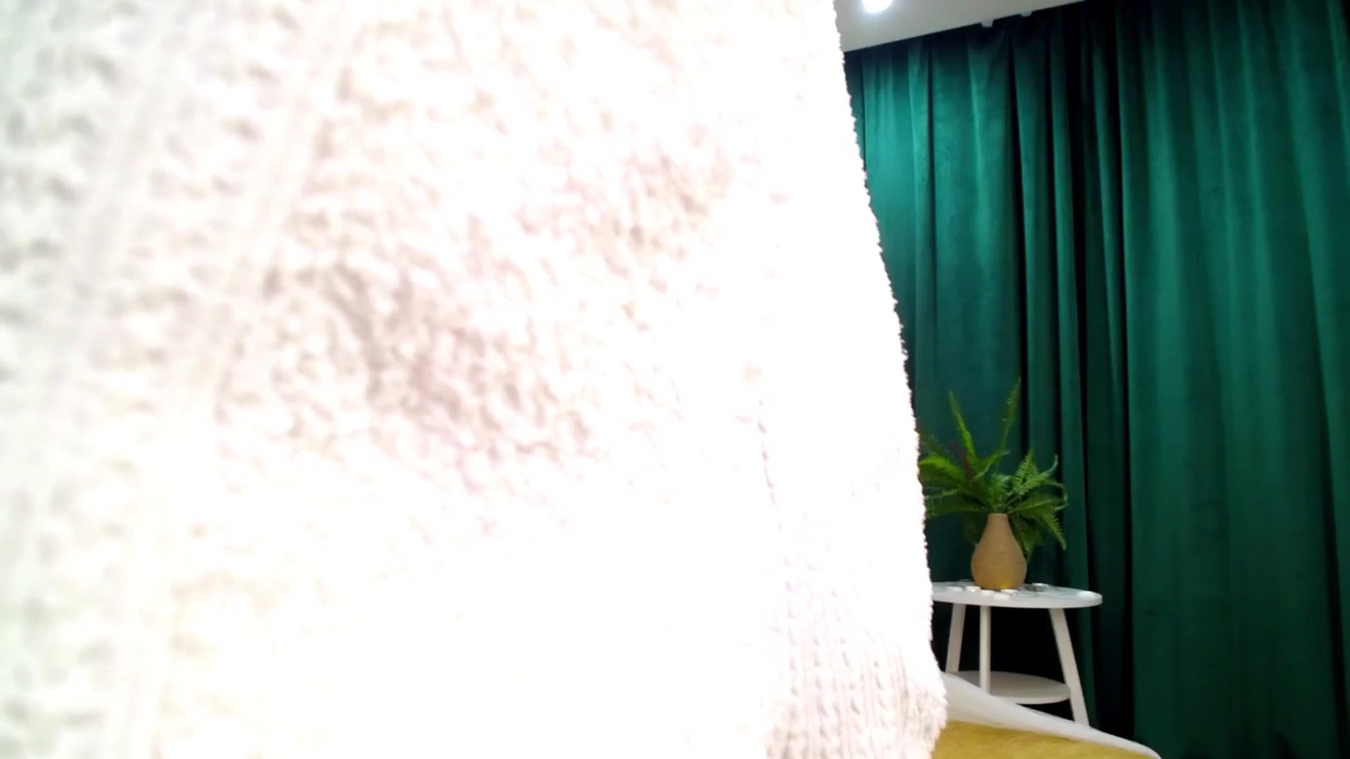 Gallery image thumbnail from AdmireMyEyes's myfreecams stream on, 06/06/2025, 10:39 image 15 of 20
