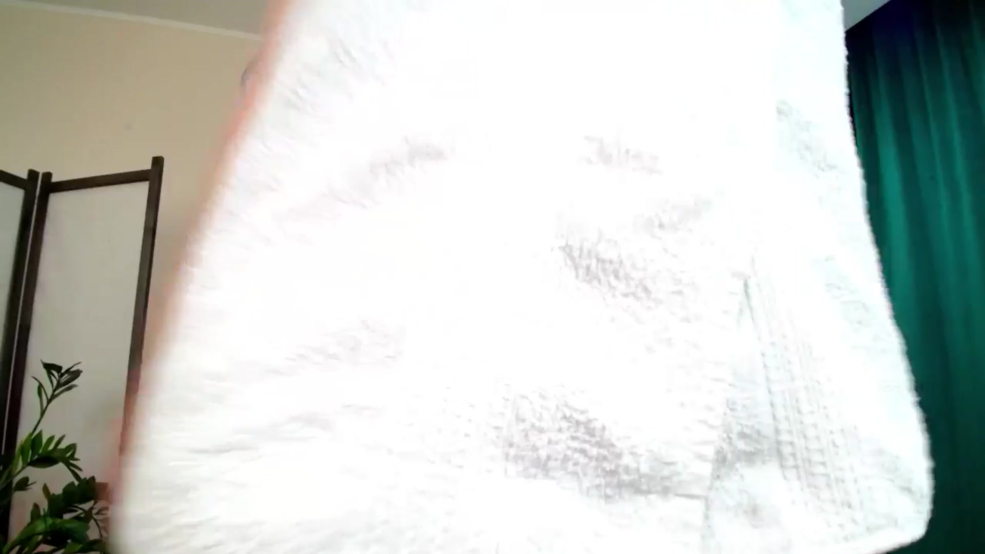 Gallery image thumbnail from AdmireMyEyes's myfreecams stream on, 06/06/2025, 10:39 image 17 of 20