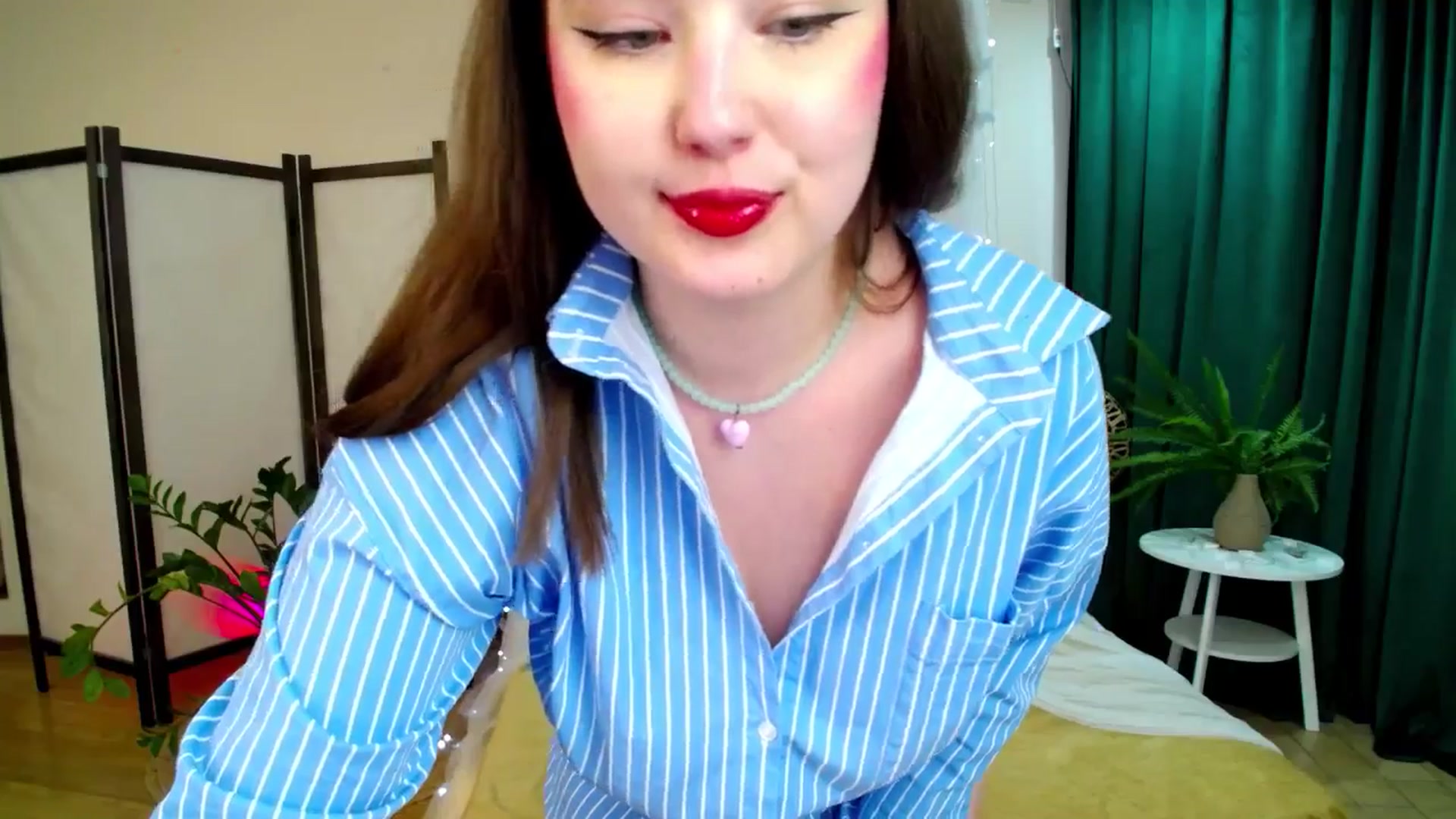 Gallery image thumbnail from AdmireMyEyes's myfreecams stream on, 06/07/2025, 08:41 image 4 of 20