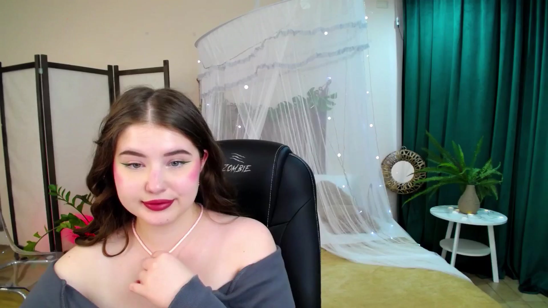 Gallery image thumbnail from AdmireMyEyes's myfreecams stream on, 06/08/2025, 07:47 image 8 of 20