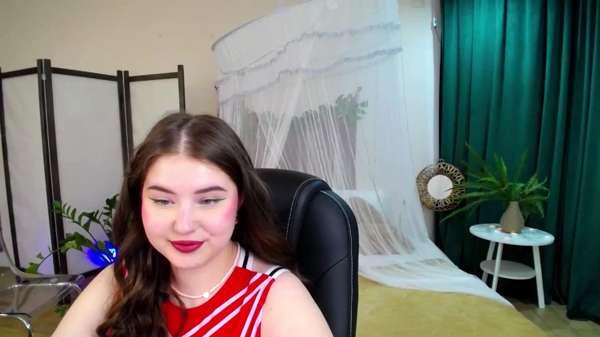 Gallery image thumbnail from AdmireMyEyes's myfreecams stream on, 06/08/2025, 08:23 image 7 of 20