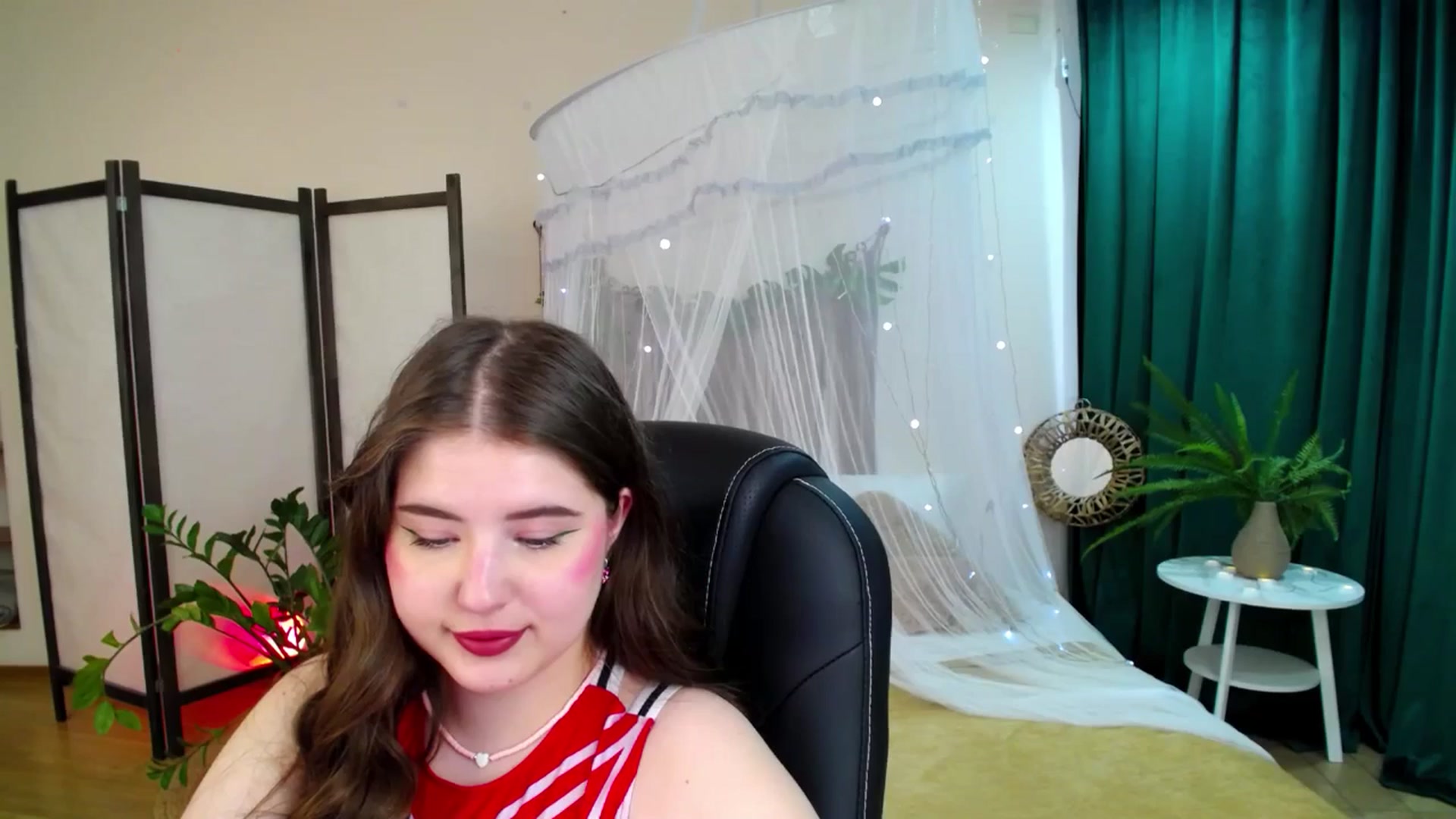 Gallery image thumbnail from AdmireMyEyes's myfreecams stream on, 06/08/2025, 09:17 image 14 of 20