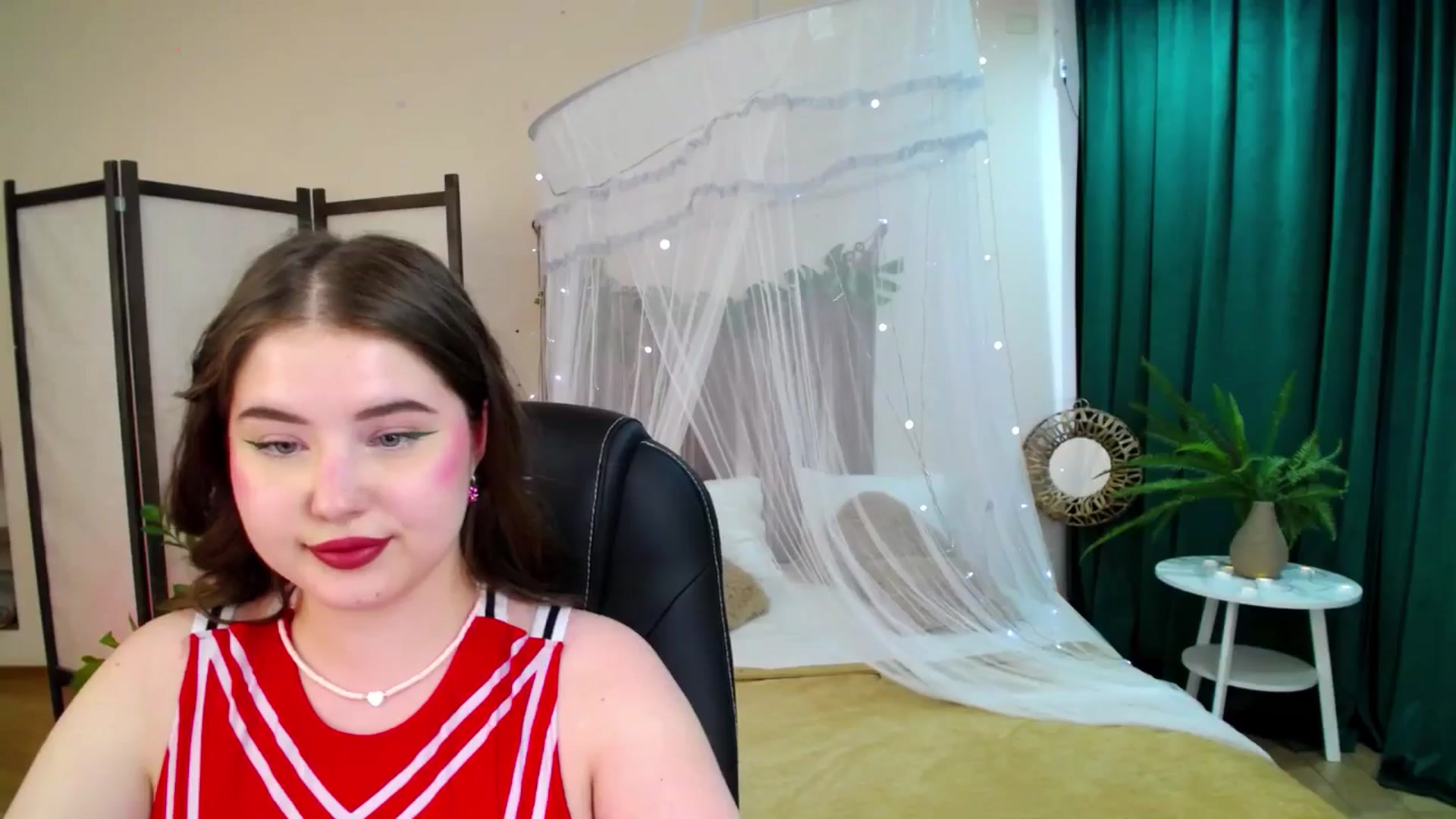 Gallery image thumbnail from AdmireMyEyes's myfreecams stream on, 06/08/2025, 09:17 image 11 of 20