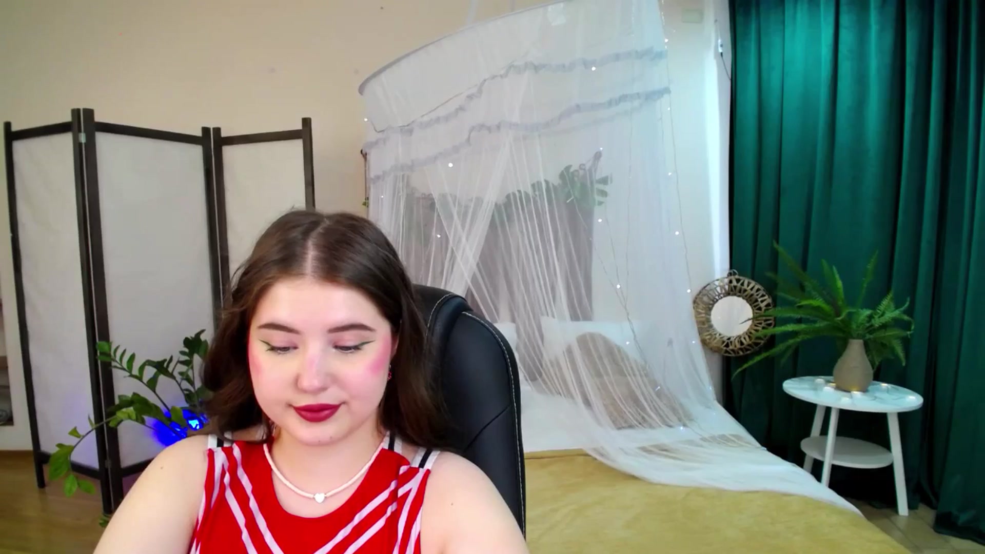 Gallery image thumbnail from AdmireMyEyes's myfreecams stream on, 06/08/2025, 09:17 image 12 of 20