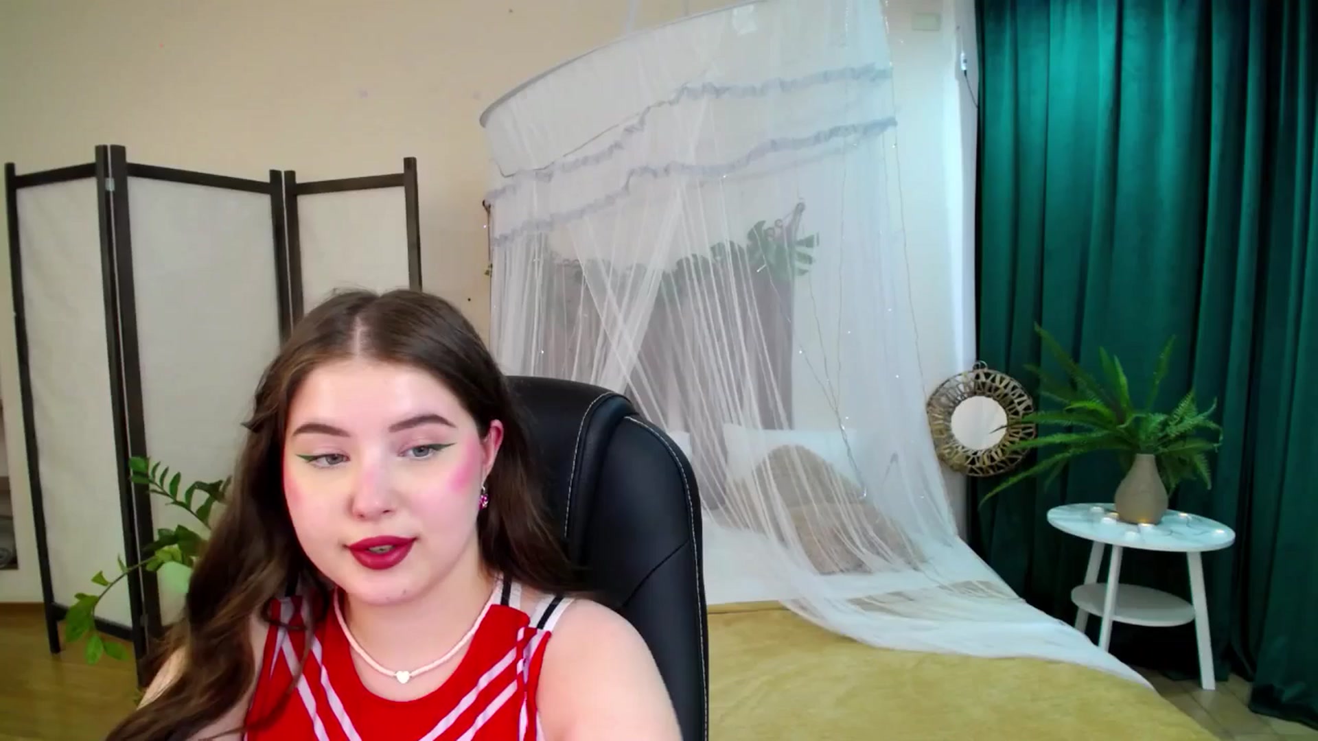Gallery image thumbnail from AdmireMyEyes's myfreecams stream on, 06/08/2025, 09:17 image 13 of 20