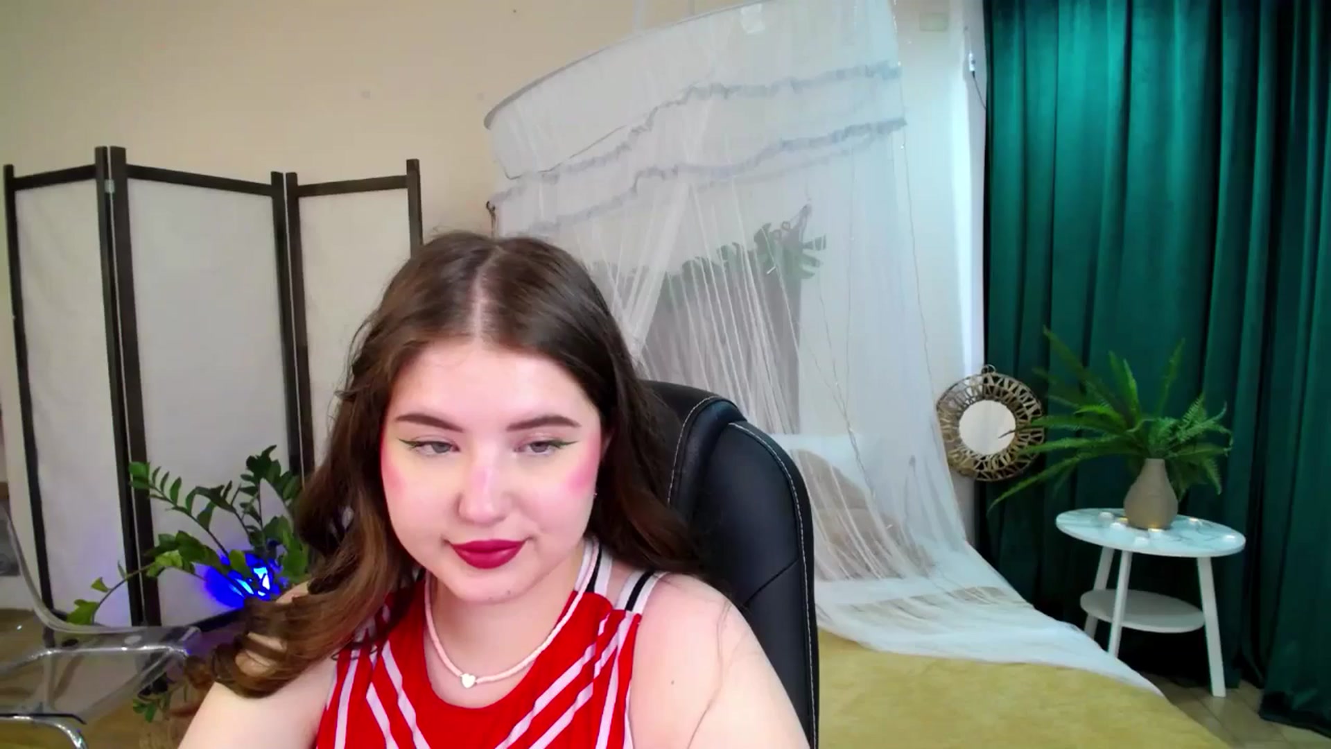 Gallery image thumbnail from AdmireMyEyes's myfreecams stream on, 06/08/2025, 09:17 image 5 of 20