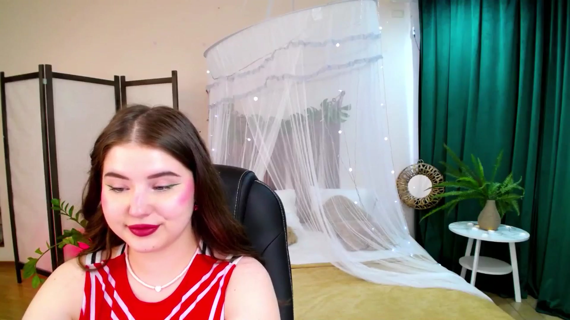 Gallery image thumbnail from AdmireMyEyes's myfreecams stream on, 06/08/2025, 09:47 image 8 of 20