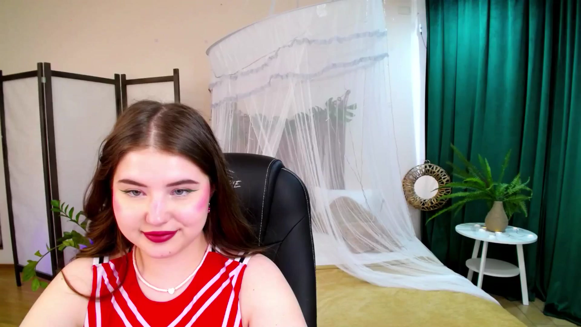 Gallery image thumbnail from AdmireMyEyes's myfreecams stream on, 06/08/2025, 09:47 image 13 of 20