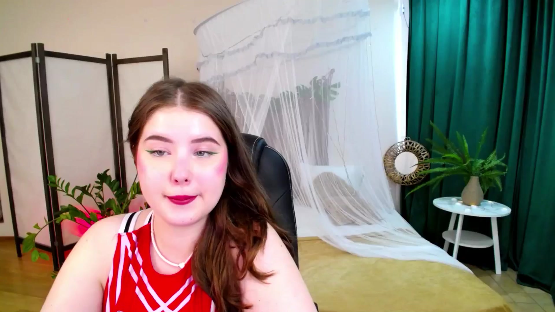 Gallery image thumbnail from AdmireMyEyes's myfreecams stream on, 06/08/2025, 10:29 image 15 of 20