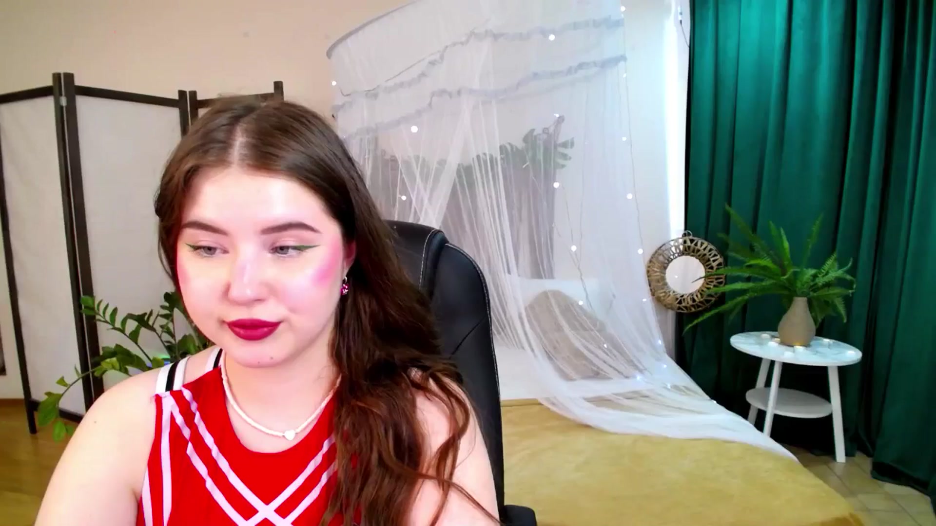 Gallery image thumbnail from AdmireMyEyes's myfreecams stream on, 06/08/2025, 10:29 image 12 of 20