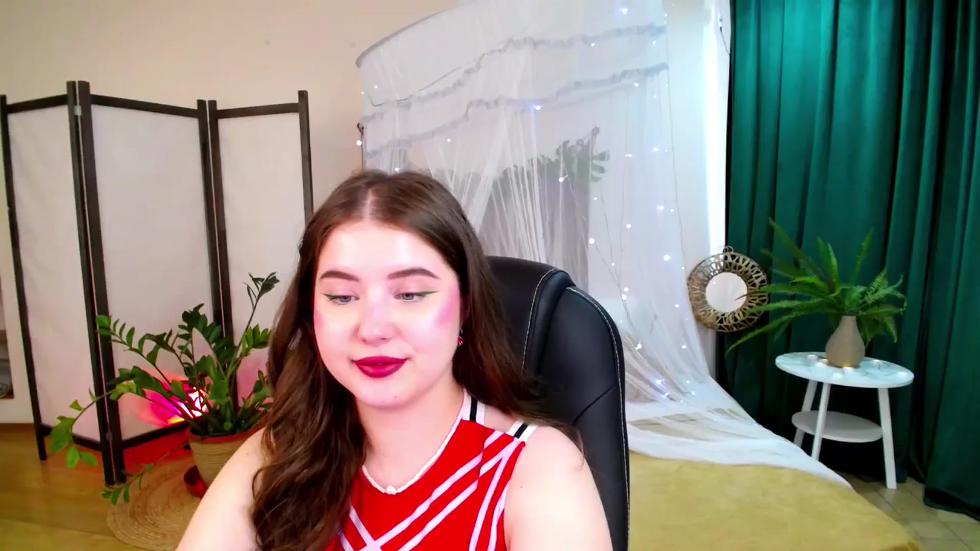 Gallery image thumbnail from AdmireMyEyes's myfreecams stream on, 06/08/2025, 10:29 image 2 of 20