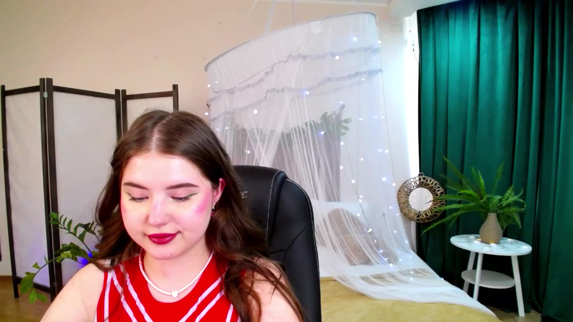 Gallery image thumbnail from AdmireMyEyes's myfreecams stream on, 06/08/2025, 11:25 image 18 of 20