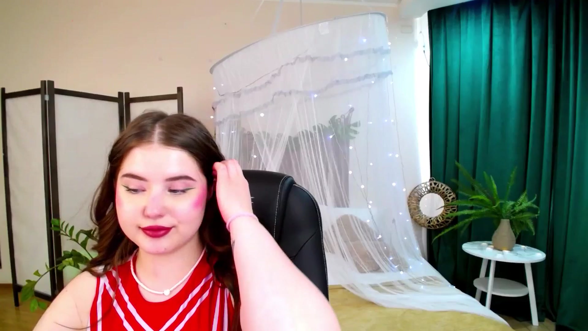 Gallery image thumbnail from AdmireMyEyes's myfreecams stream on, 06/08/2025, 11:25 image 17 of 20