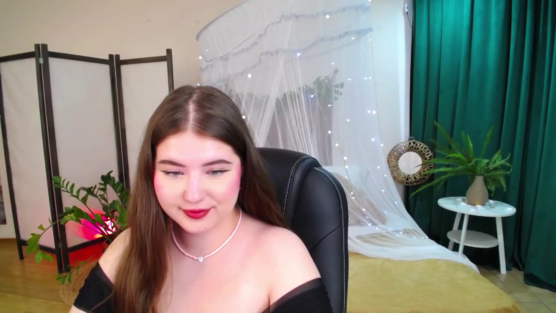 Gallery image thumbnail from AdmireMyEyes's myfreecams stream on, 06/10/2025, 07:13 image 8 of 20