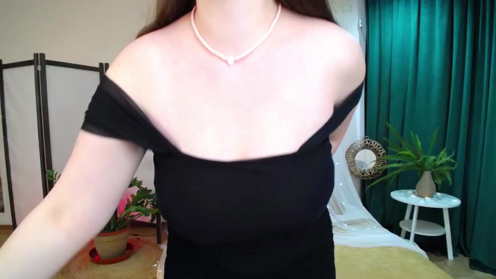 Gallery image thumbnail from AdmireMyEyes's myfreecams stream on, 06/10/2025, 07:13 image 1 of 20