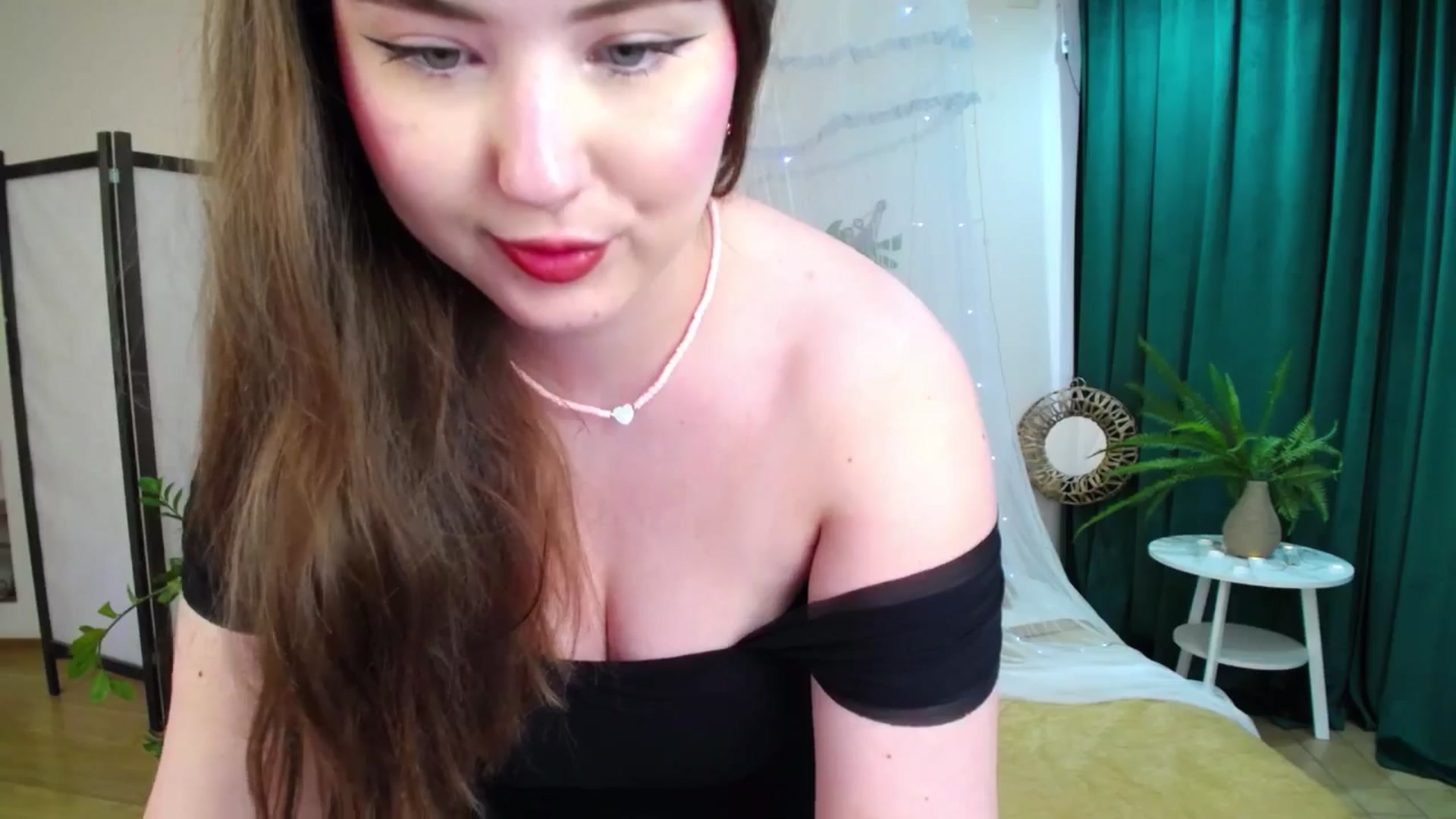 Gallery image thumbnail from AdmireMyEyes's myfreecams stream on, 06/10/2025, 07:47 image 18 of 20