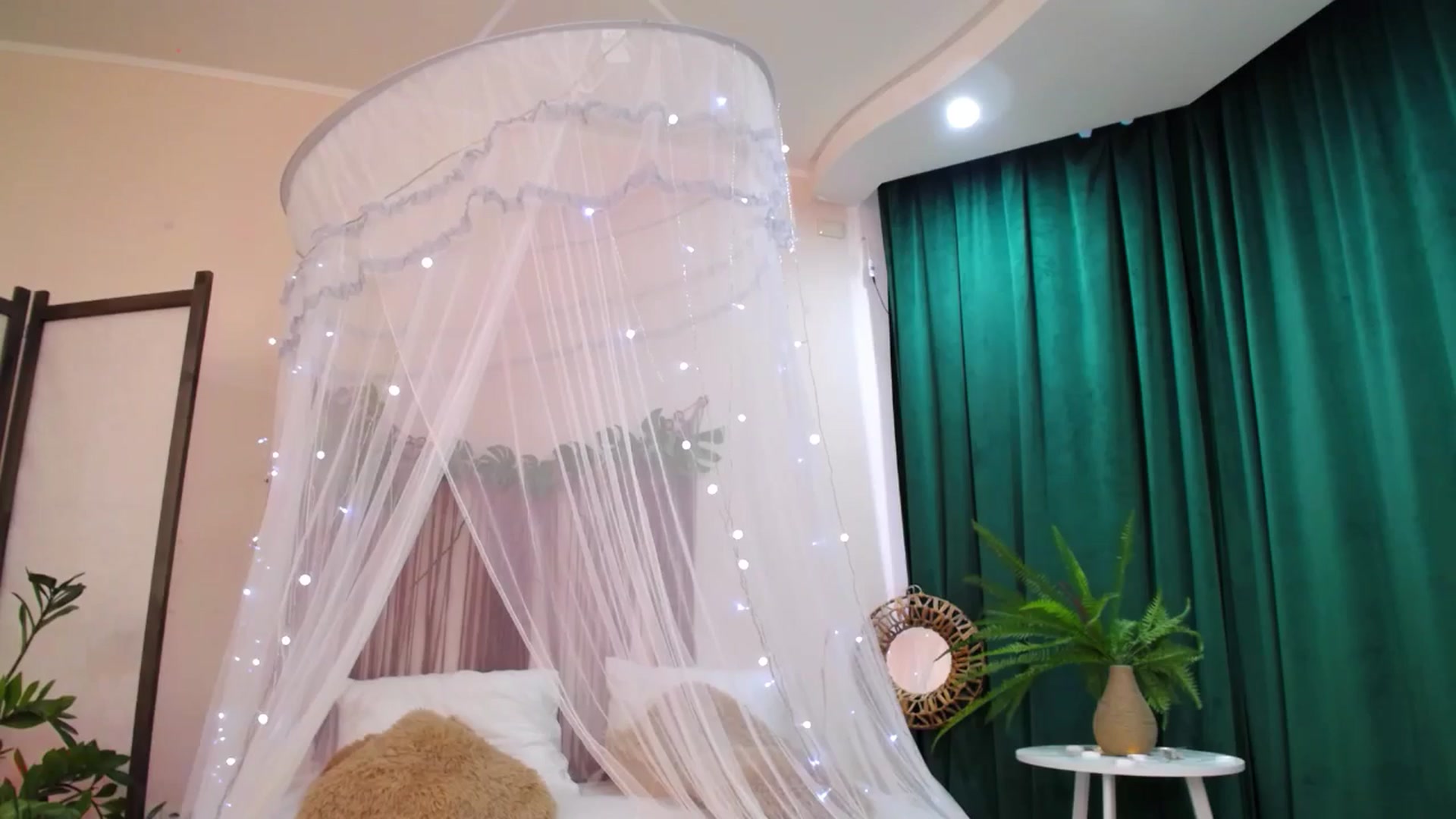 Gallery image thumbnail from AdmireMyEyes's myfreecams stream on, 06/10/2025, 09:12 image 12 of 20
