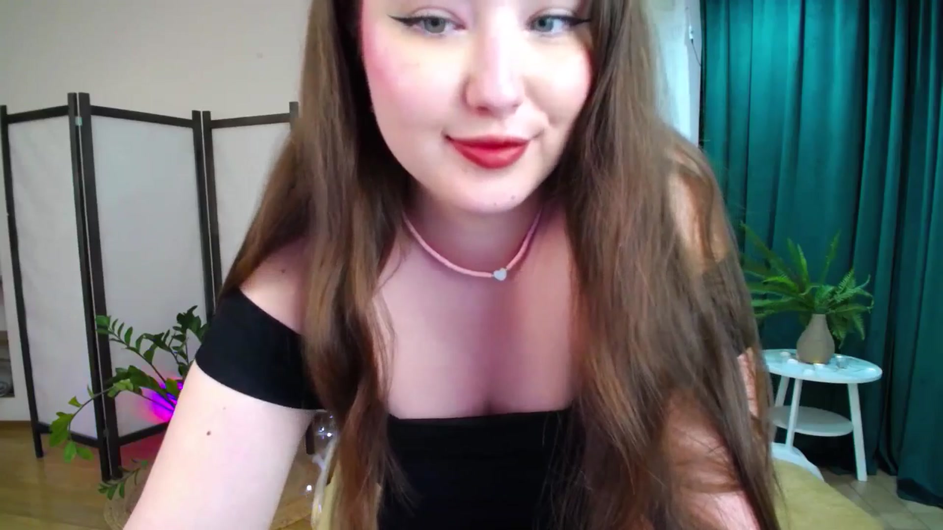 Gallery image thumbnail from AdmireMyEyes's myfreecams stream on, 06/10/2025, 09:12 image 10 of 20