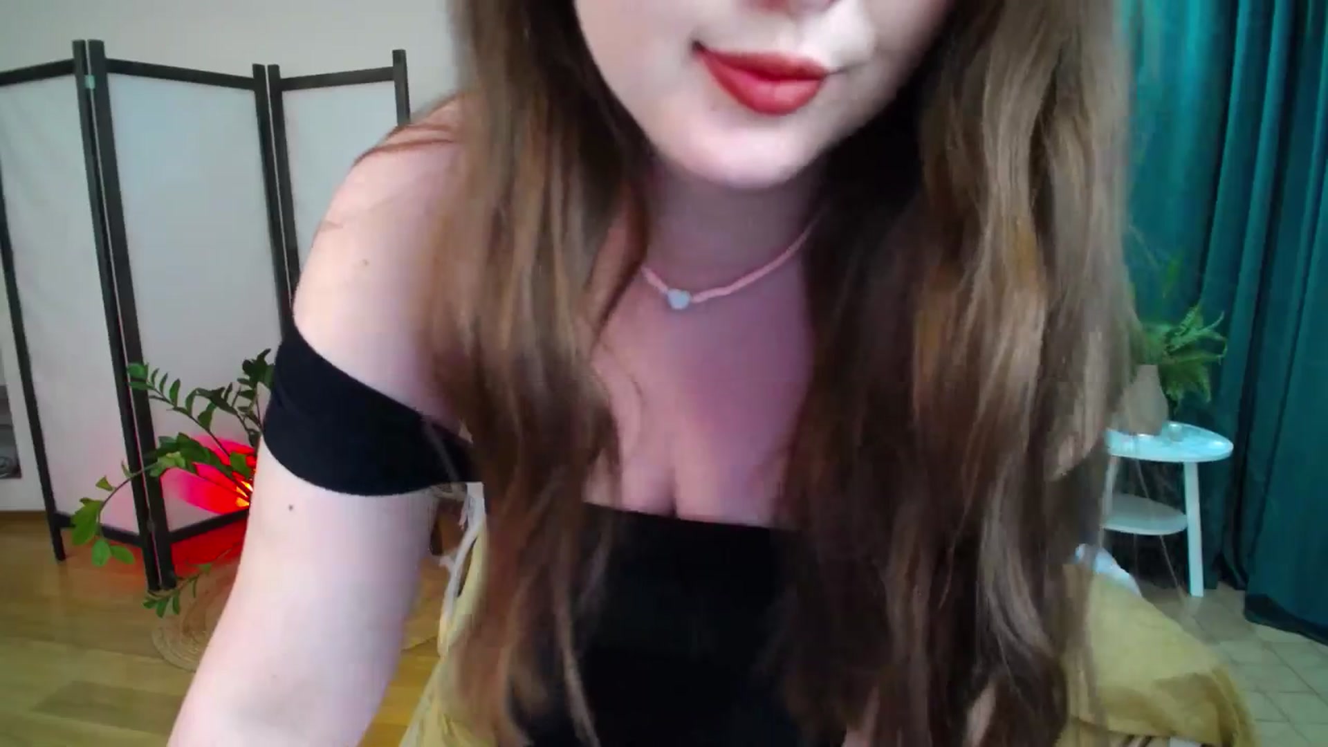 Gallery image thumbnail from AdmireMyEyes's myfreecams stream on, 06/10/2025, 09:47 image 3 of 20