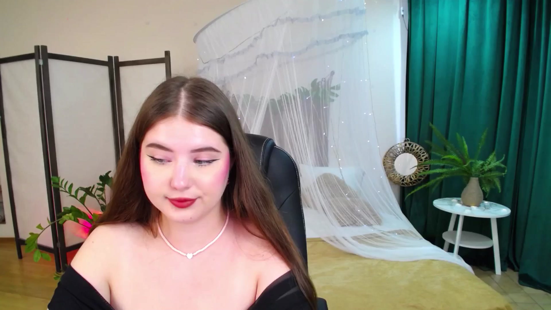 Gallery image thumbnail from AdmireMyEyes's myfreecams stream on, 06/10/2025, 09:47 image 8 of 20