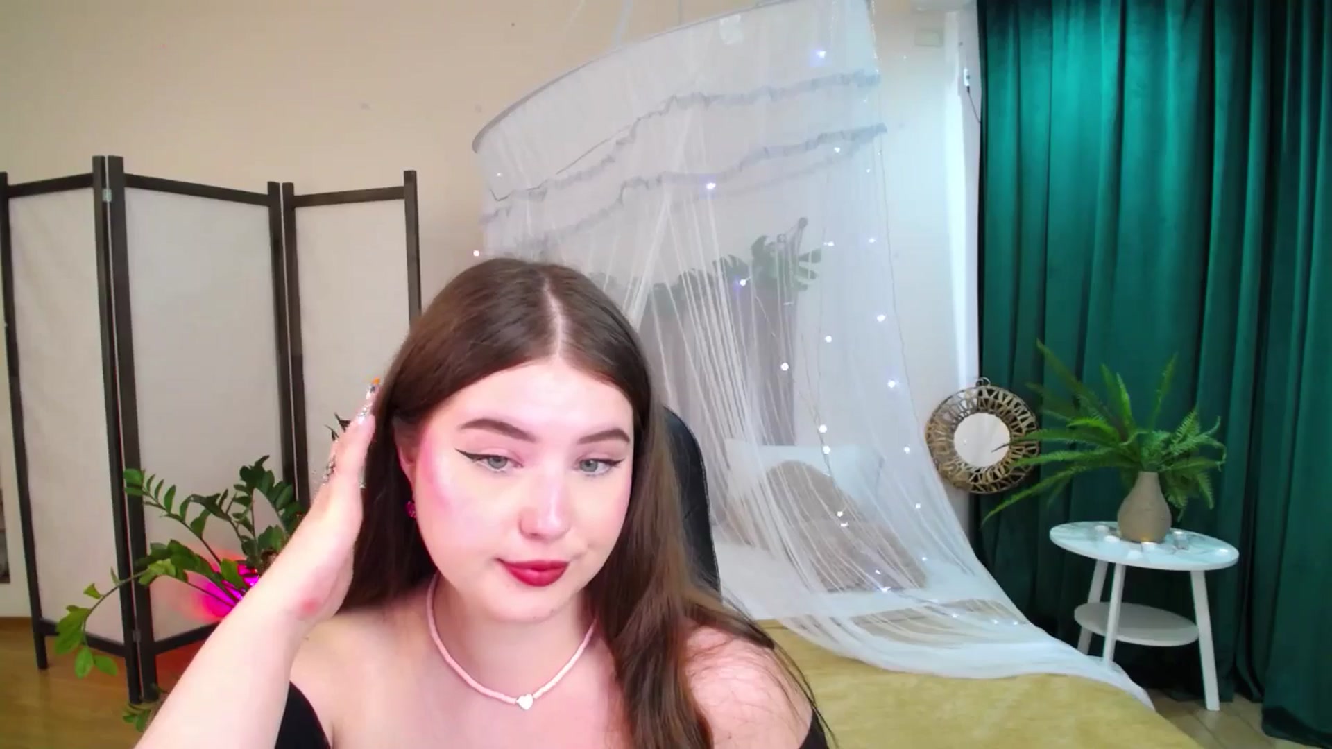 Gallery image thumbnail from AdmireMyEyes's myfreecams stream on, 06/10/2025, 09:47 image 14 of 20