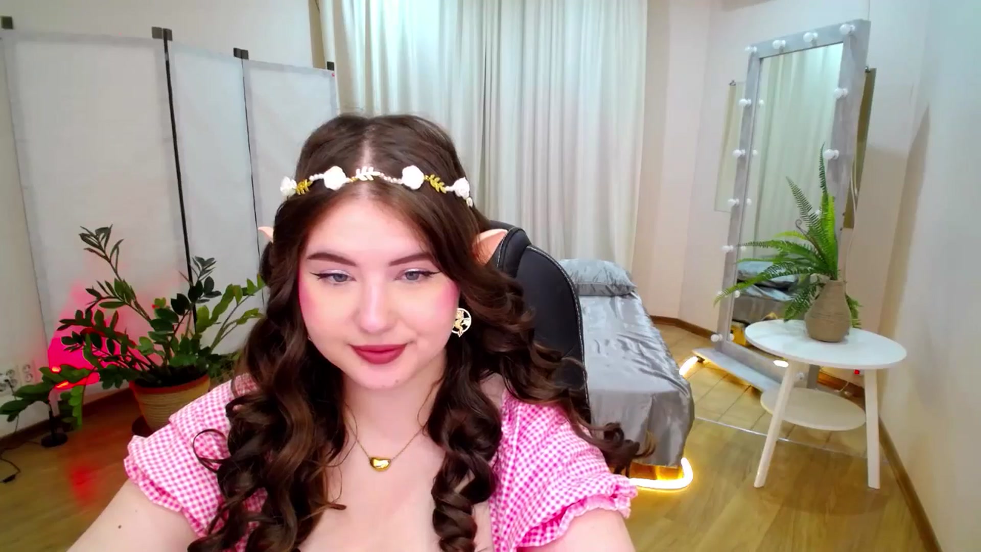 Gallery image thumbnail from AdmireMyEyes's myfreecams stream on, 06/12/2025, 19:42 image 2 of 20