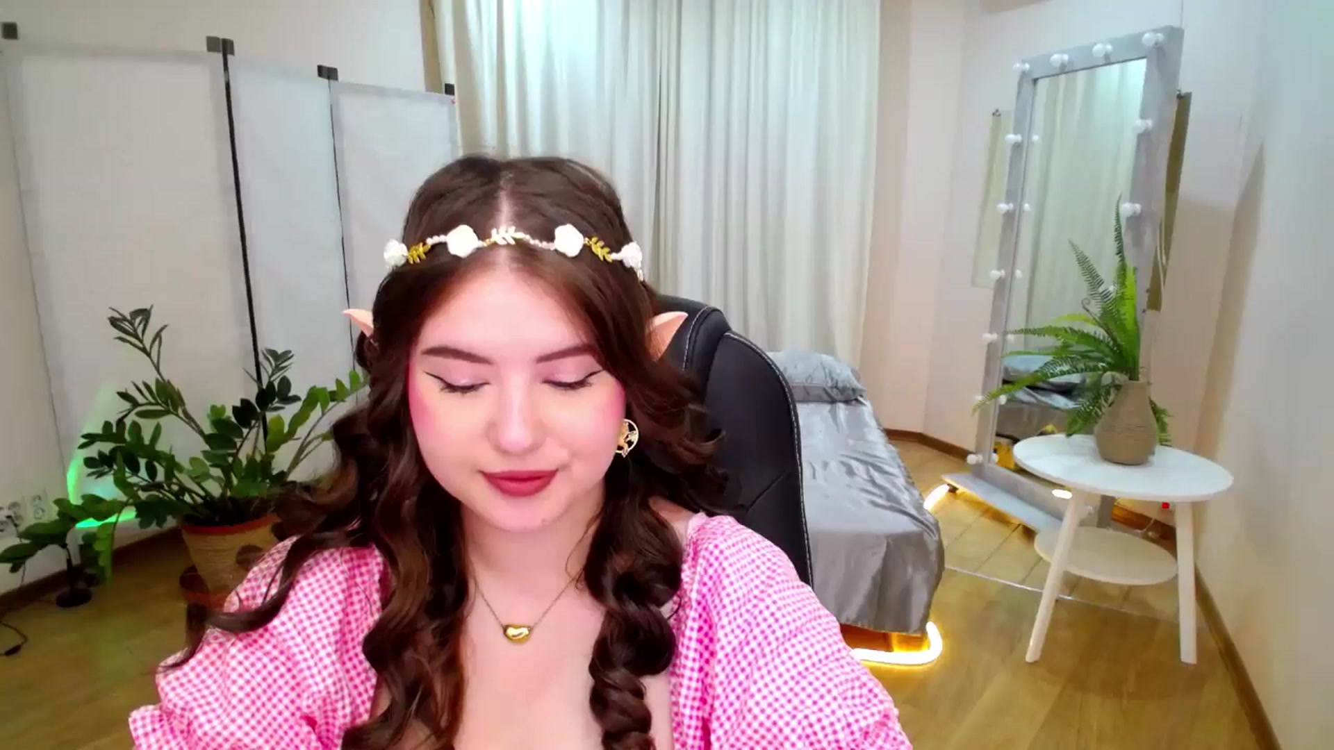Gallery image thumbnail from AdmireMyEyes's myfreecams stream on, 06/12/2025, 19:42 image 5 of 20