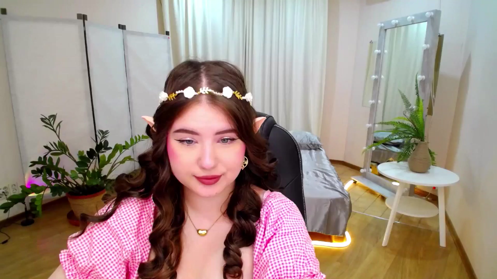 Gallery image thumbnail from AdmireMyEyes's myfreecams stream on, 06/12/2025, 19:42 image 4 of 20