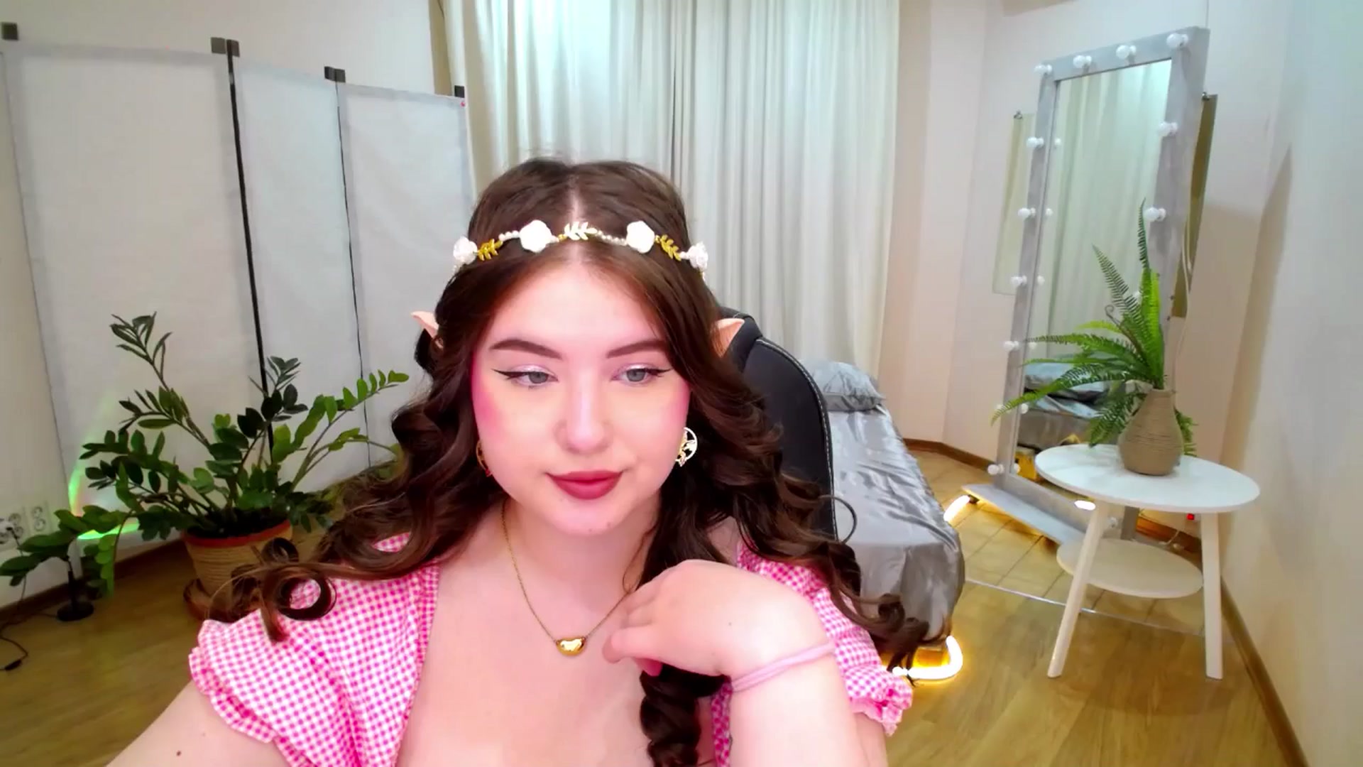 Gallery image thumbnail from AdmireMyEyes's myfreecams stream on, 06/12/2025, 19:42 image 1 of 20