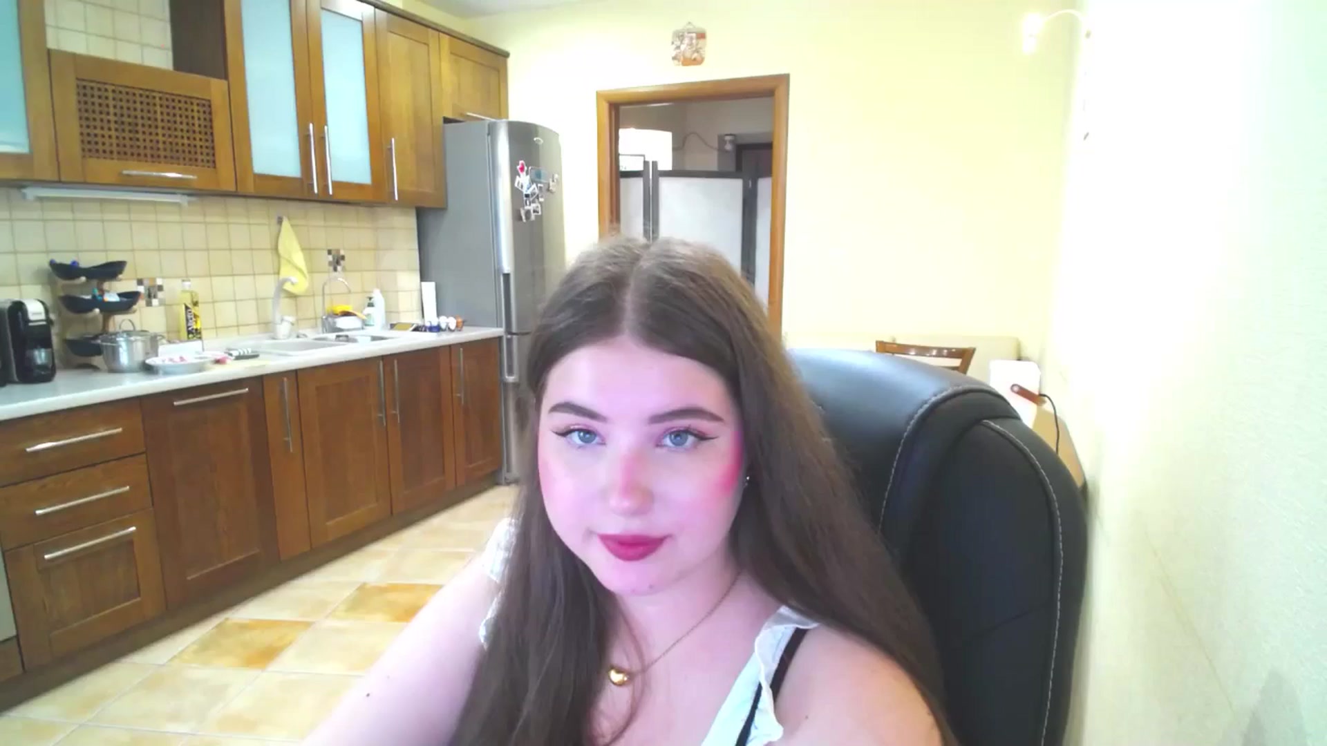 Gallery image thumbnail from AdmireMyEyes's myfreecams stream on, 06/18/2025, 08:43 image 1 of 20