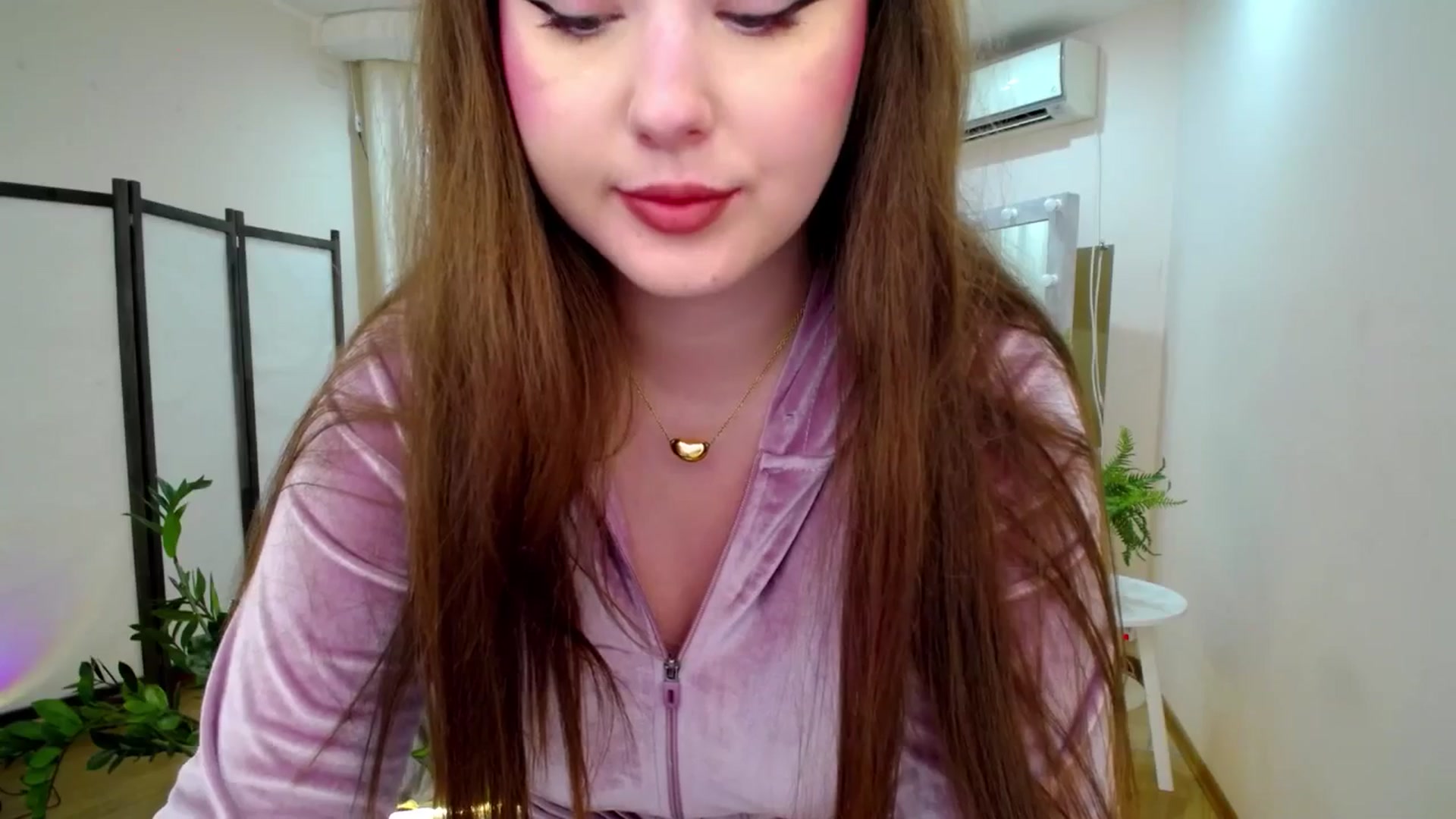 Gallery image thumbnail from AdmireMyEyes's myfreecams stream on, 06/21/2025, 19:47 image 10 of 20