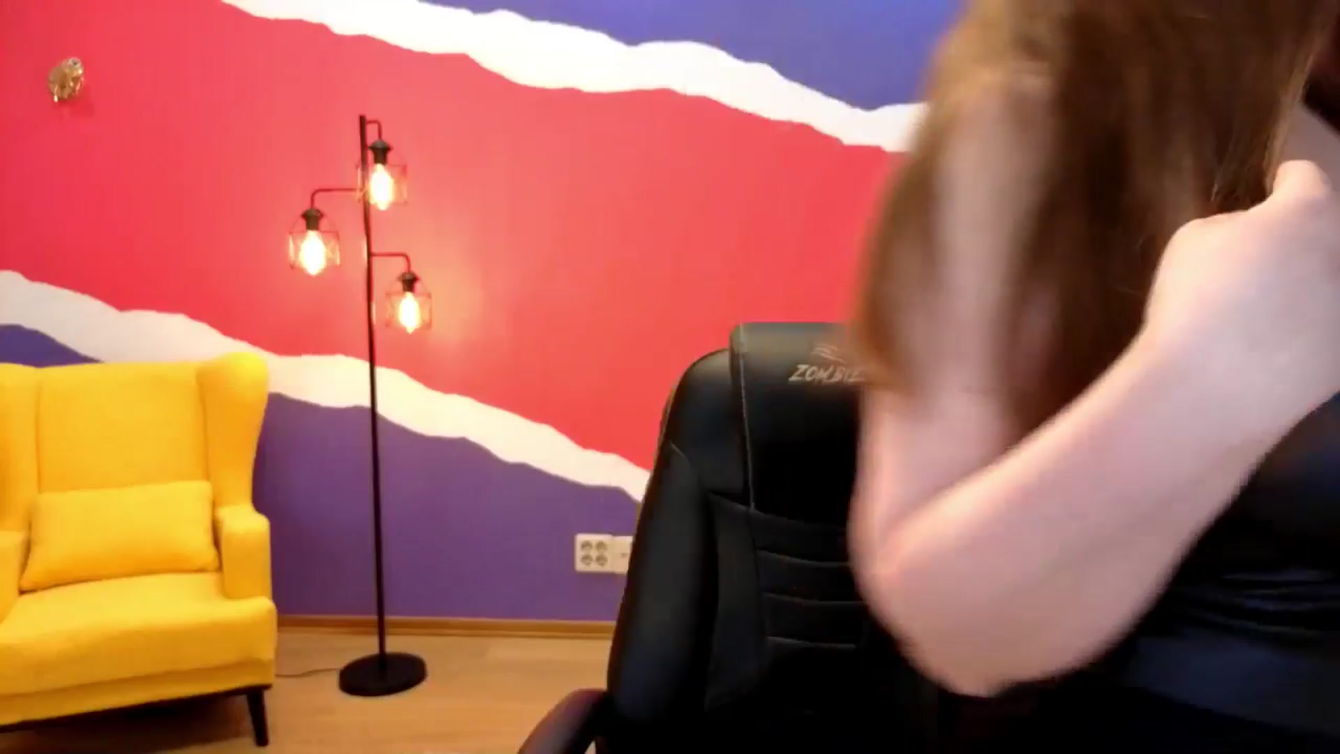 Gallery image thumbnail from AdmireMyEyes's myfreecams stream on, 06/22/2025, 20:16 image 14 of 20