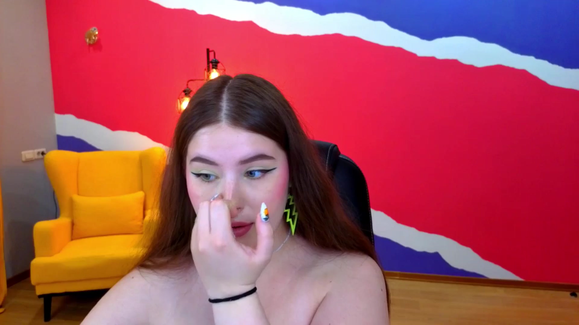 Gallery image thumbnail from AdmireMyEyes's myfreecams stream on, 06/24/2025, 07:48 image 11 of 20