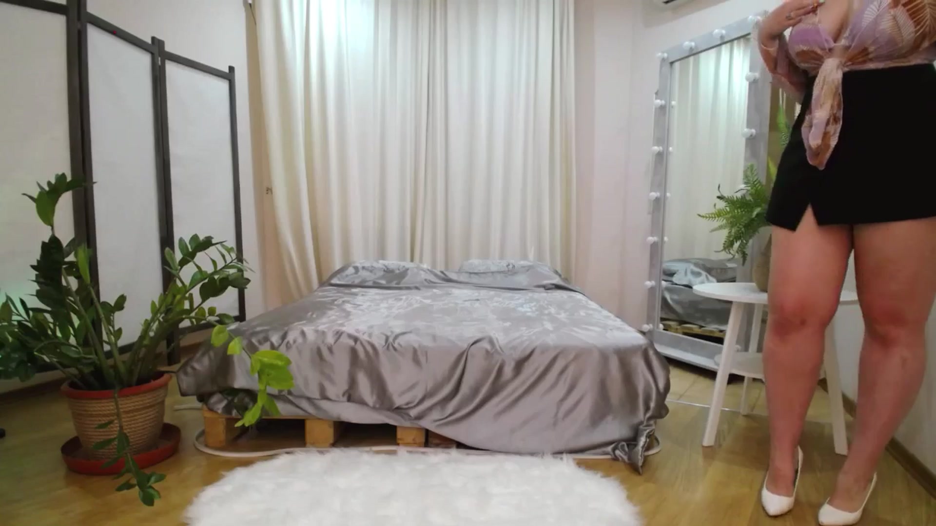 Gallery image thumbnail from AdmireMyEyes's myfreecams stream on, 06/25/2025, 06:31 image 12 of 20