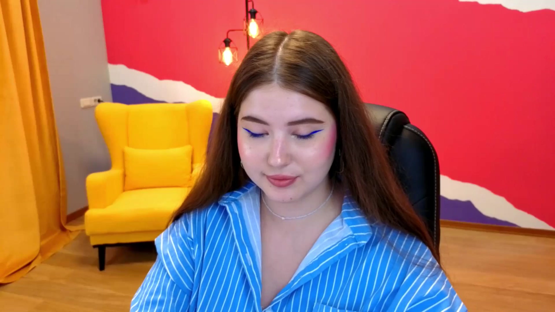 Gallery image thumbnail from AdmireMyEyes's myfreecams stream on, 06/26/2025, 07:46 image 9 of 20