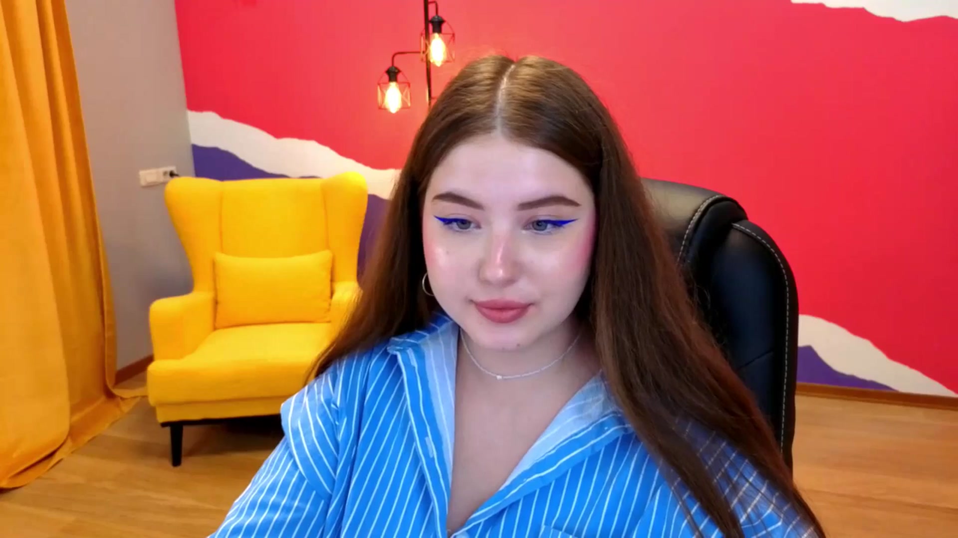 Gallery image thumbnail from AdmireMyEyes's myfreecams stream on, 06/26/2025, 07:46 image 14 of 20